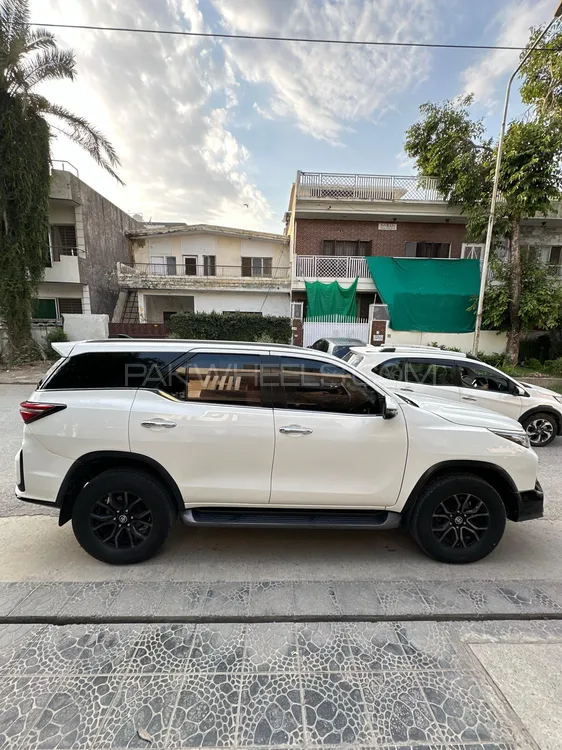 Toyota Fortuner 2018 for Sale in Islamabad Toyota Fortuner 2018 for Sale in Islamabad Image-6