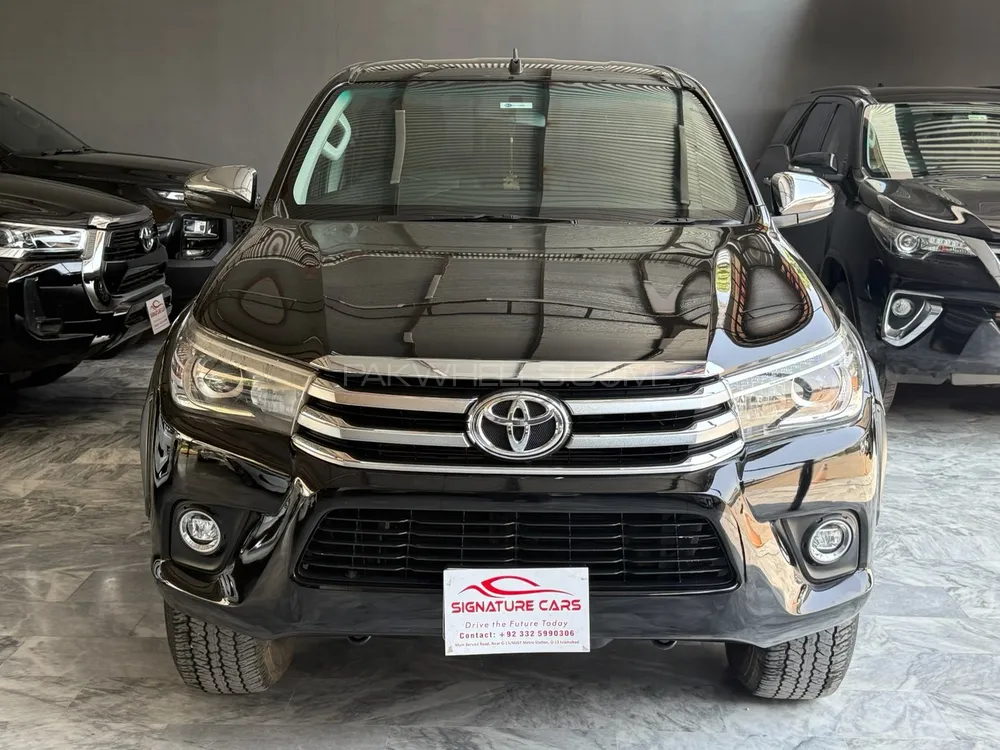 Toyota Hilux 2019 for Sale in Islamabad Image-1