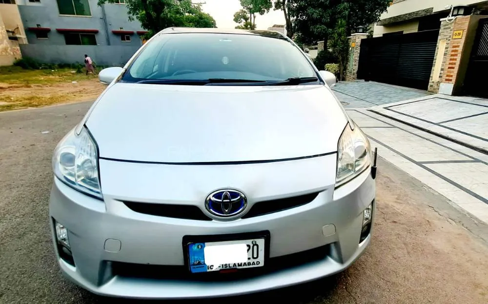 Toyota Prius 2010 for Sale in Lahore Image-1