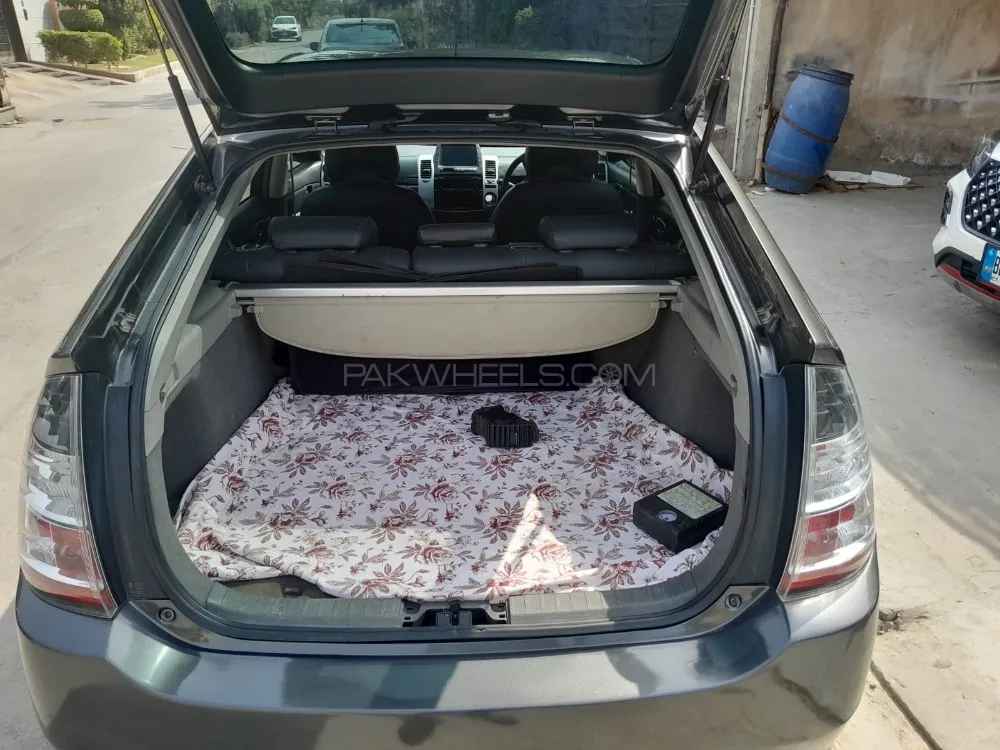 Toyota Prius 2010 for Sale in Faisalabad Image-1