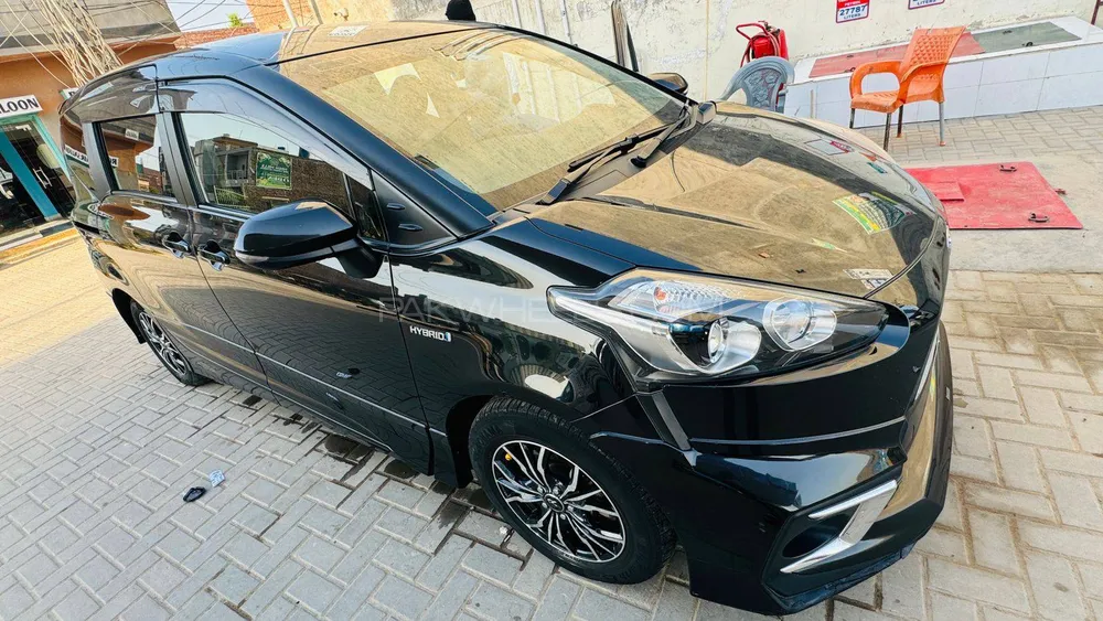 Toyota Sienta 2016 for Sale in Faisalabad Image-1