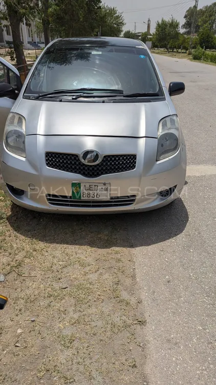 Toyota Vitz 2005 for Sale in Islamabad Image-1