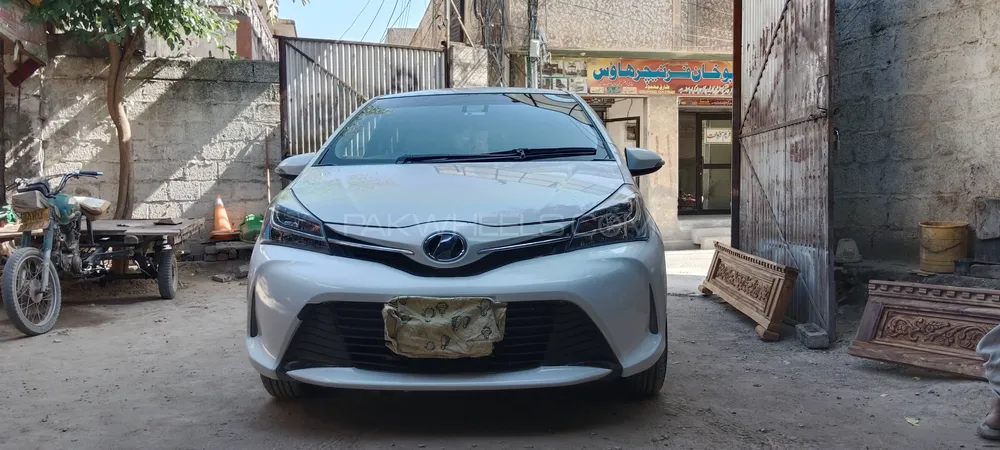 Toyota Vitz 2017 for Sale in Attock Image-1