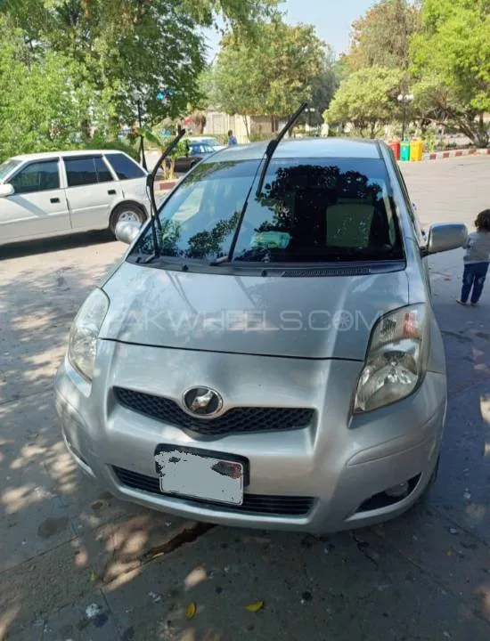 Toyota Vitz 2009 for Sale in Karachi Image-1