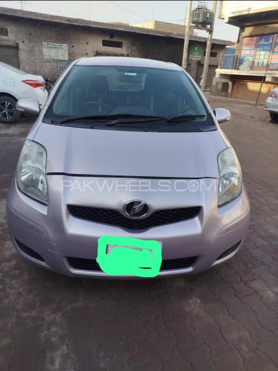 Toyota Vitz 2007 for Sale in Multan Image-1