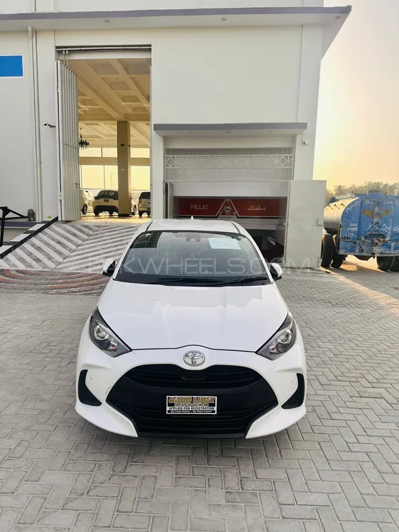 Toyota Yaris Hatchback 2021 for Sale in Sukkur Image-1