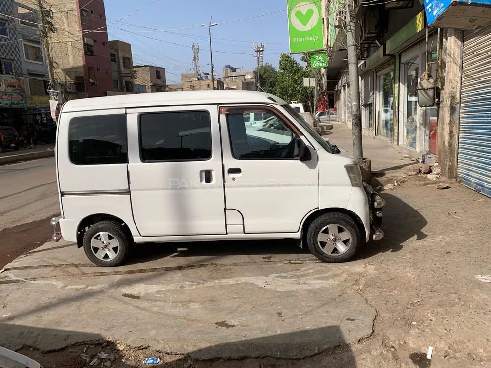 Daihatsu Hijet 2013 for Sale in Karachi Image-1