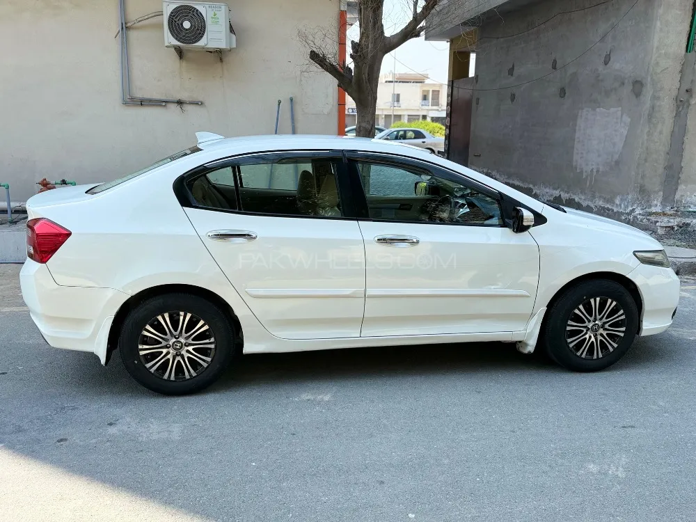 Honda City 2018 for Sale in Faisalabad Image-1