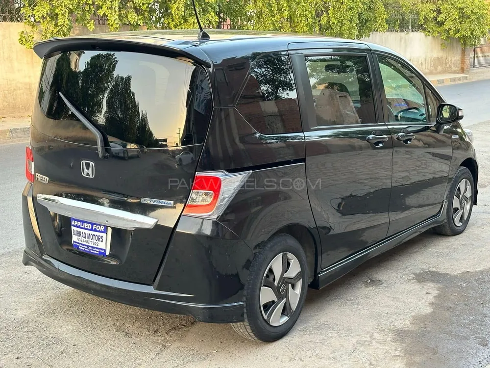Honda Freed 2015 for Sale in Faisalabad Honda Freed 2015 for Sale in Faisalabad Image-6