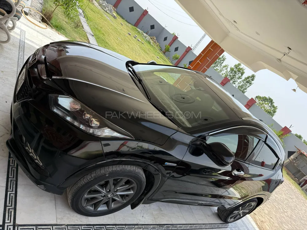 Honda Vezel 2014 for Sale in Islamabad Image-1