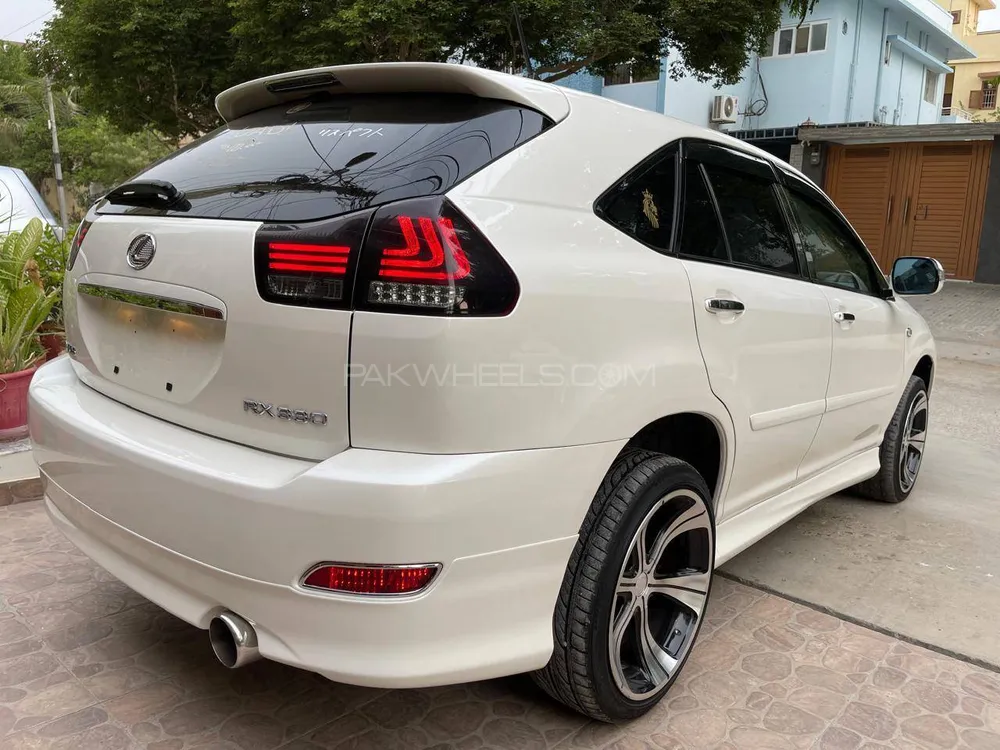 Lexus RX Series 2005 for Sale in Karachi Image-1