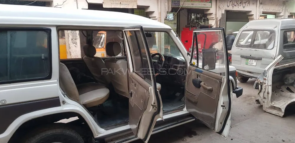Mitsubishi Pajero 1987 for Sale in Lahore Image-1