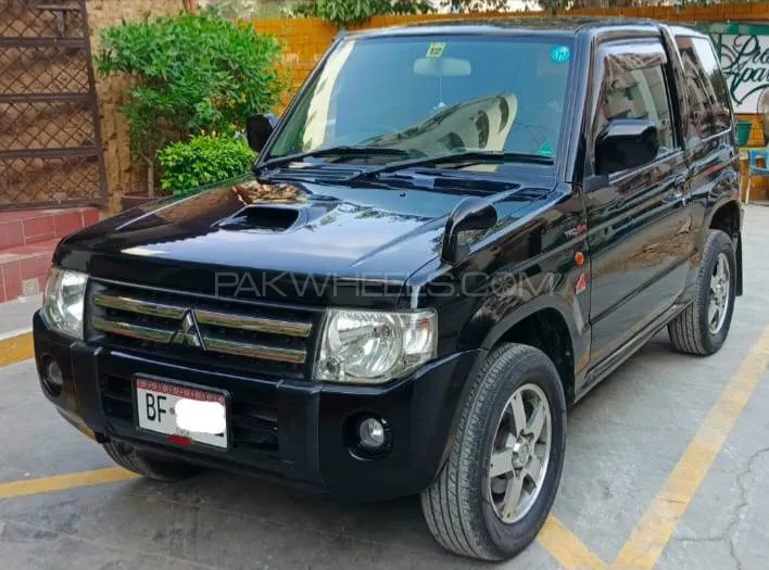 Mitsubishi Pajero Mini 2010 for Sale in Karachi Image-1