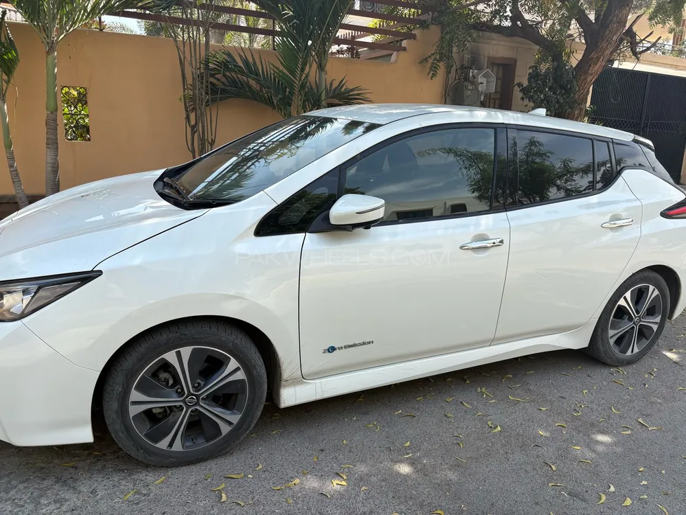 Nissan Leaf 2021 for Sale in Karachi Image-1