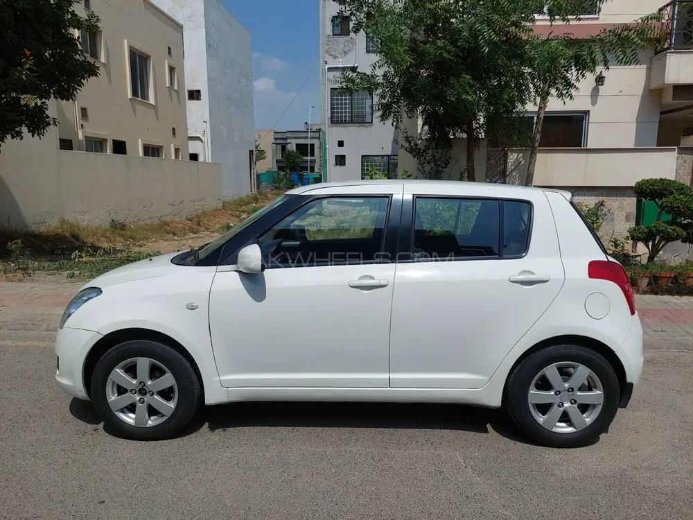 Suzuki Swift 2017 for Sale in Lahore Image-1