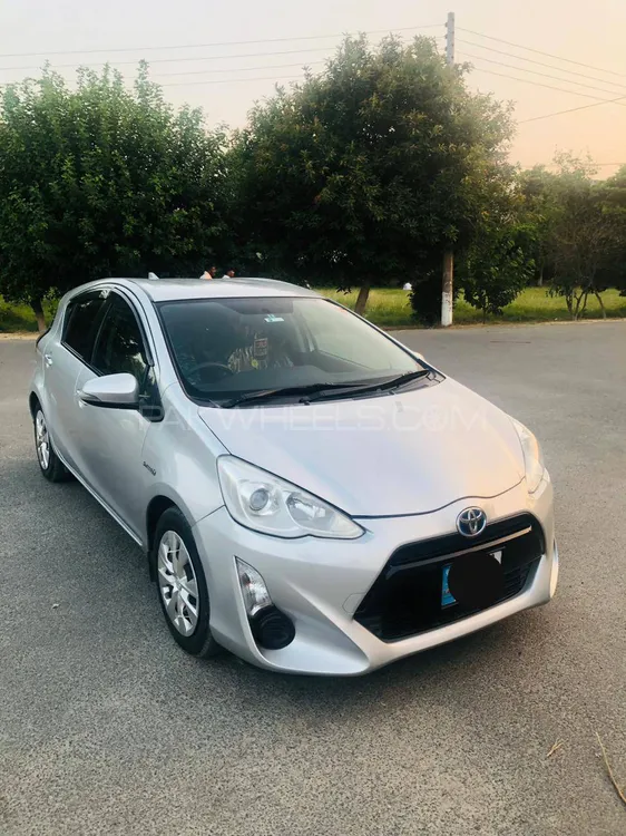 Toyota Aqua 2015 for Sale in Burewala Image-1