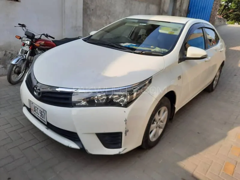 Toyota Corolla 2017 for Sale in Islamabad Image-1