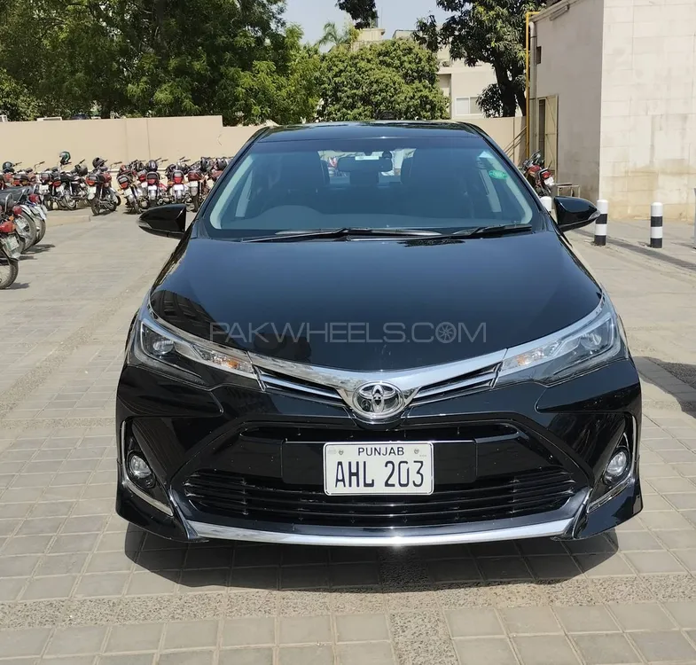Toyota Corolla 2021 for Sale in Lahore Image-1