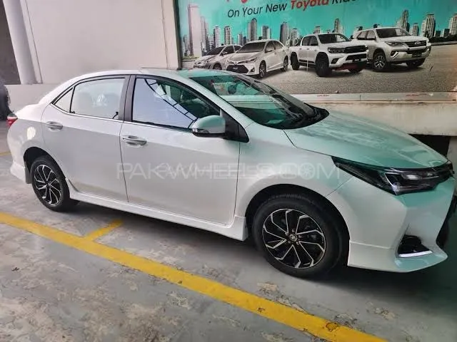 Toyota Corolla 2025 for Sale in Islamabad Image-1