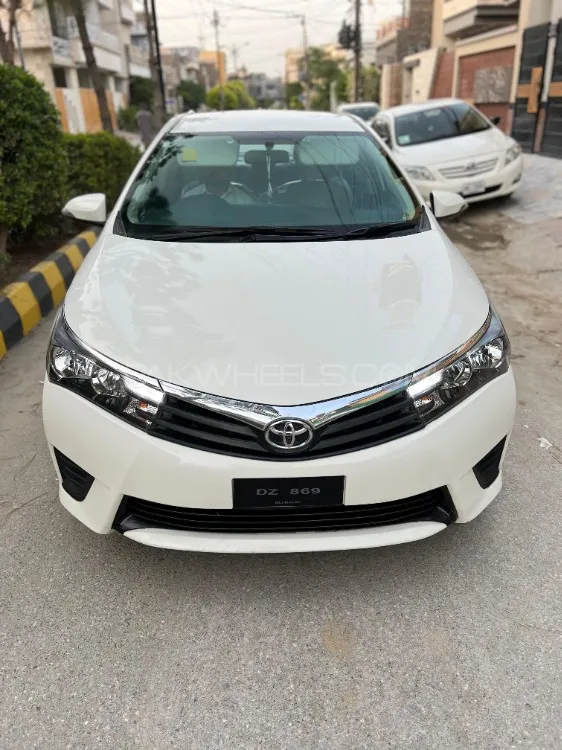 Toyota Corolla 2015 for Sale in Peshawar Image-1