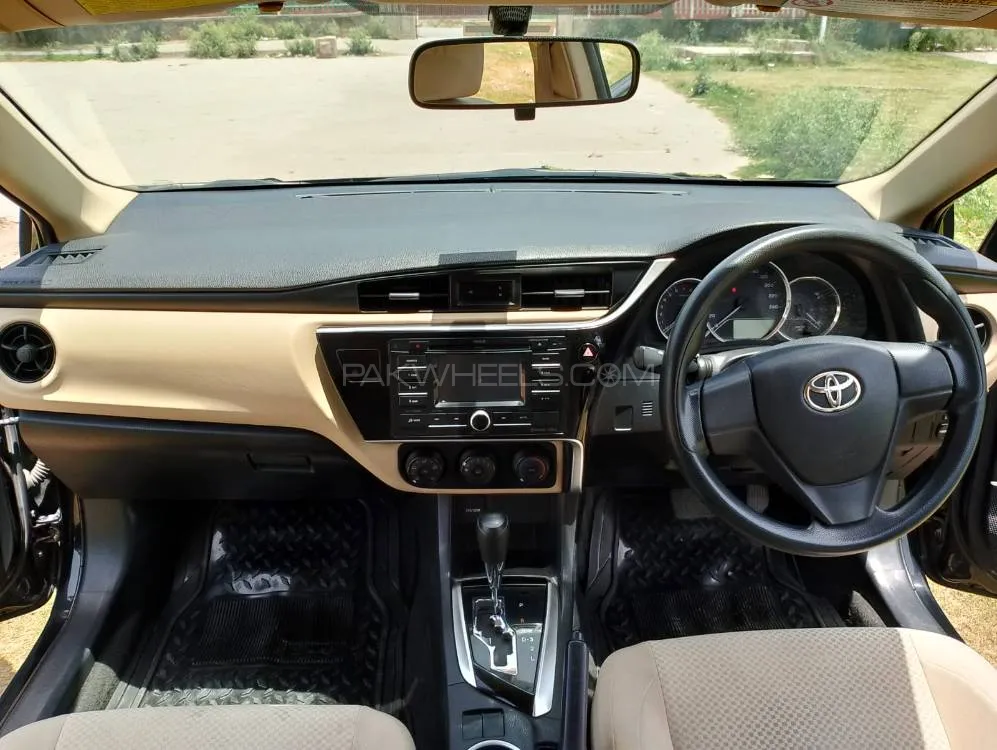 Toyota Corolla 2019 for Sale in Islamabad Image-1