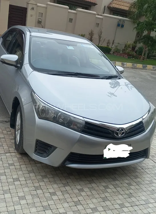Toyota Corolla 2015 for Sale in Peshawar Image-1