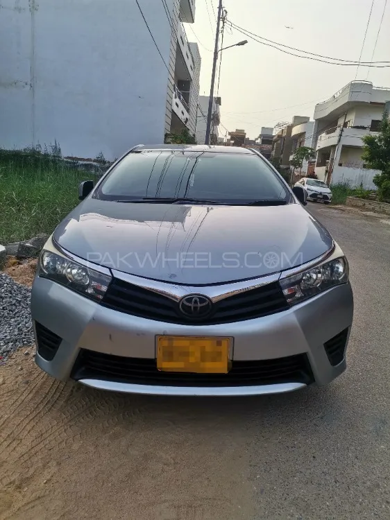 Toyota Corolla 2015 for Sale in Karachi Image-1