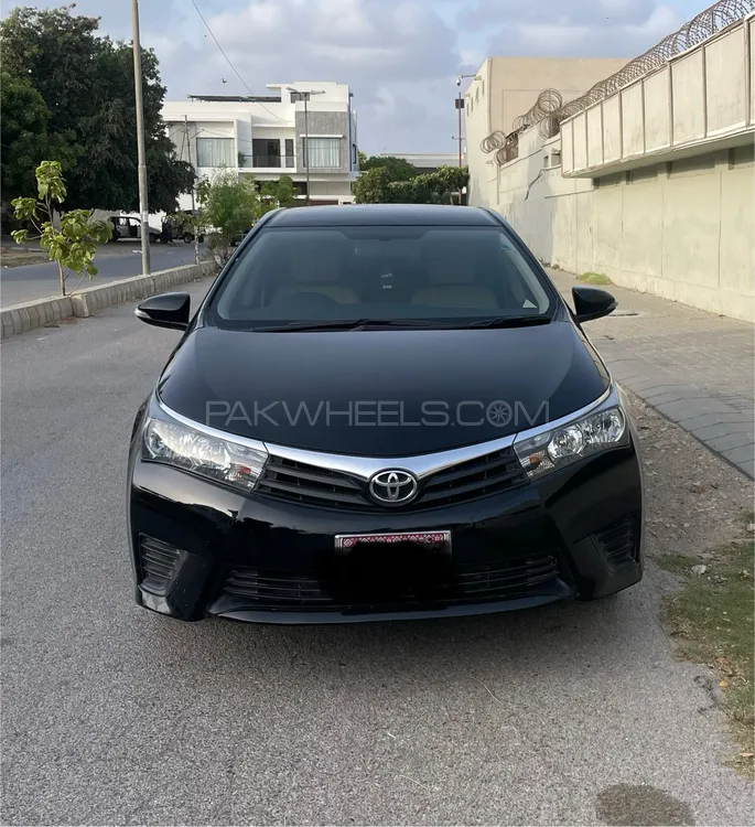 Toyota Corolla 2016 for Sale in Karachi Image-1
