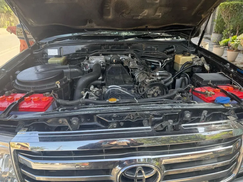 Toyota Land Cruiser 2005 for Sale in Lahore Image-1