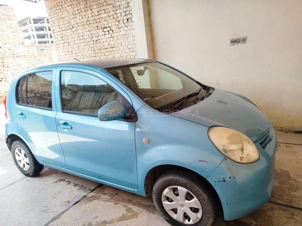 Toyota Passo 2010 for Sale in Peshawar Image-1