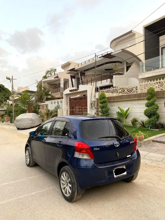 Toyota Vitz 2007 for Sale in Karachi Image-1