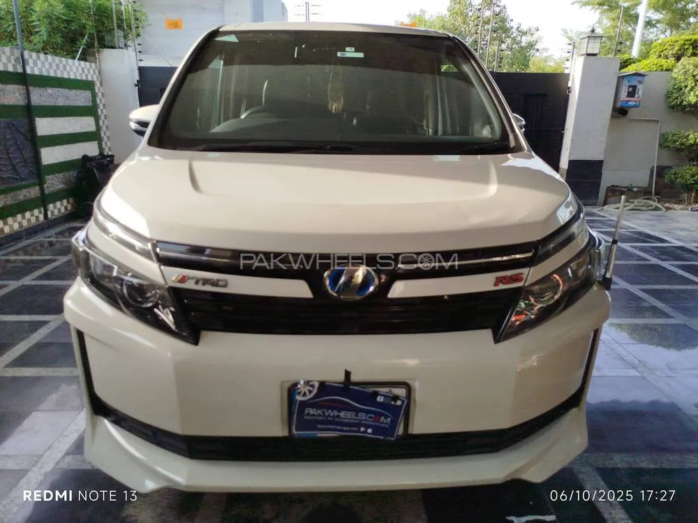 ٹویوٹا ووکسی 2015 for Sale in لاہور Image-1