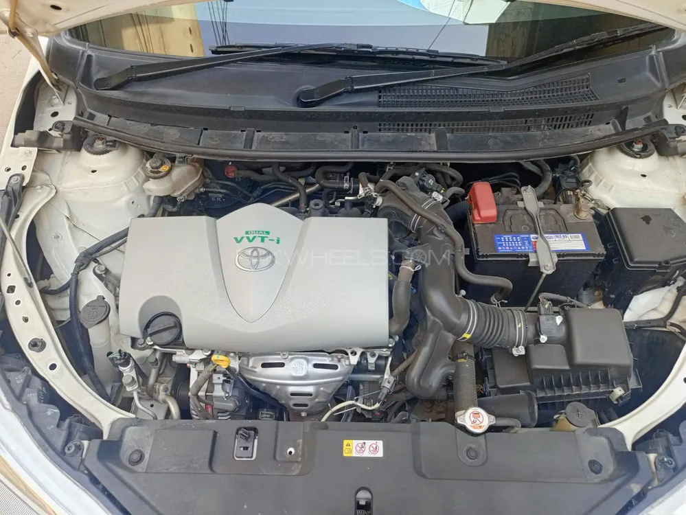 Toyota Yaris Sedan 2022 for Sale in Lahore Image-1