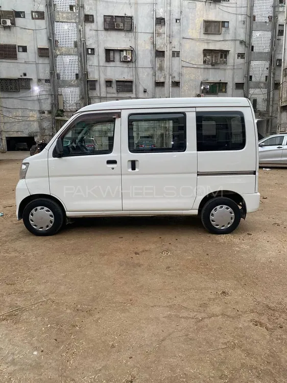 Daihatsu Hijet 2013 for Sale in Karachi Image-1
