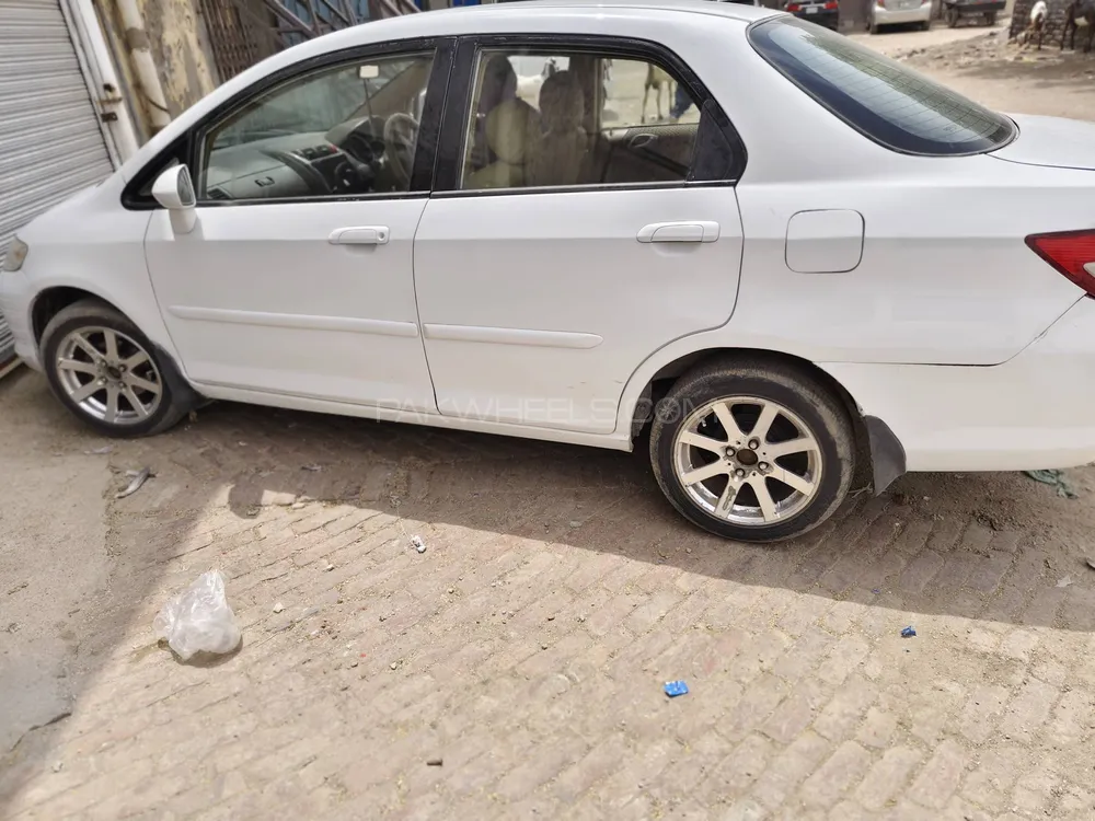 Honda City 2005 for Sale in Multan Image-1