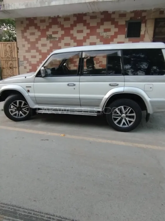 Mitsubishi Pajero 1995 for Sale in Lahore Image-1