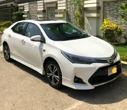 Toyota Corolla Altis Grande CVT-i 1.8 2020 for Sale