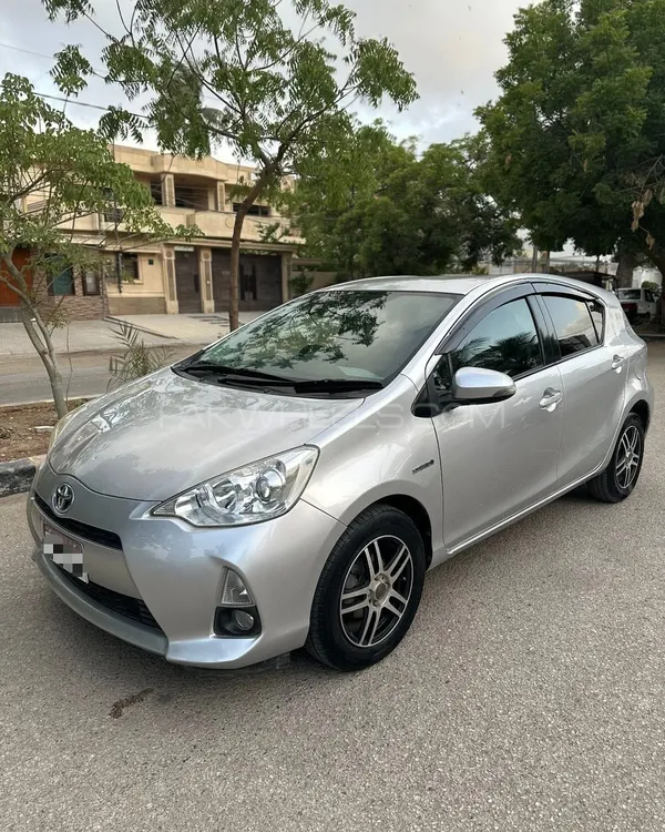 Toyota Aqua 2013 for Sale in Karachi Image-1