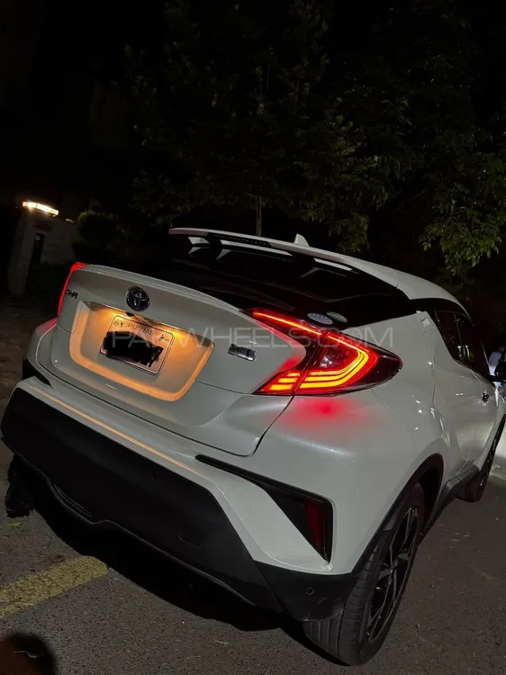 Toyota C-HR 2018 for Sale in Islamabad Image-1