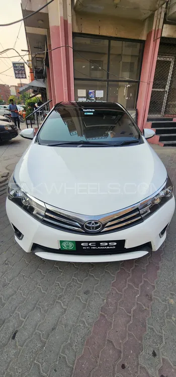 Toyota Corolla 2015 for Sale in Lahore Image-1