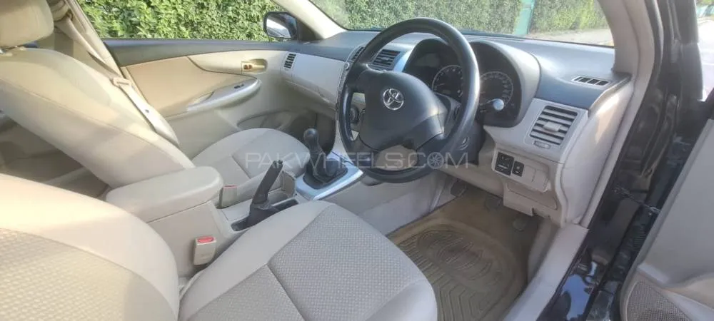 Toyota Corolla 2011 for Sale in Islamabad Image-1