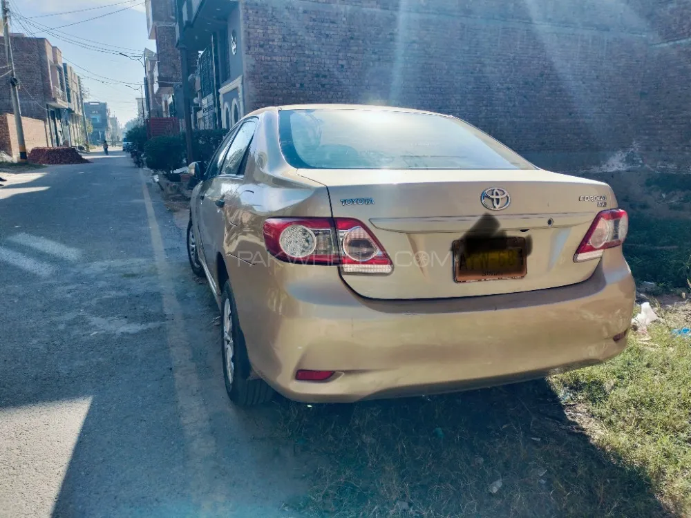 Toyota Corolla 2013 for Sale in Faisalabad Image-1