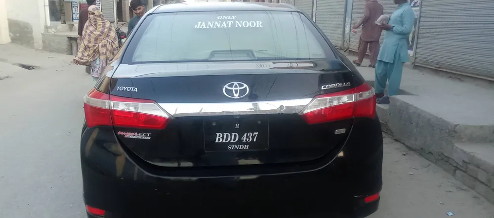 Toyota Corolla 2015 for Sale in Kot addu Image-1