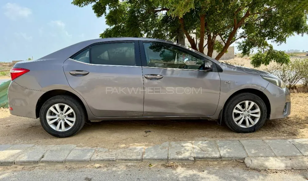 Toyota Corolla 2016 for Sale in Karachi Image-1