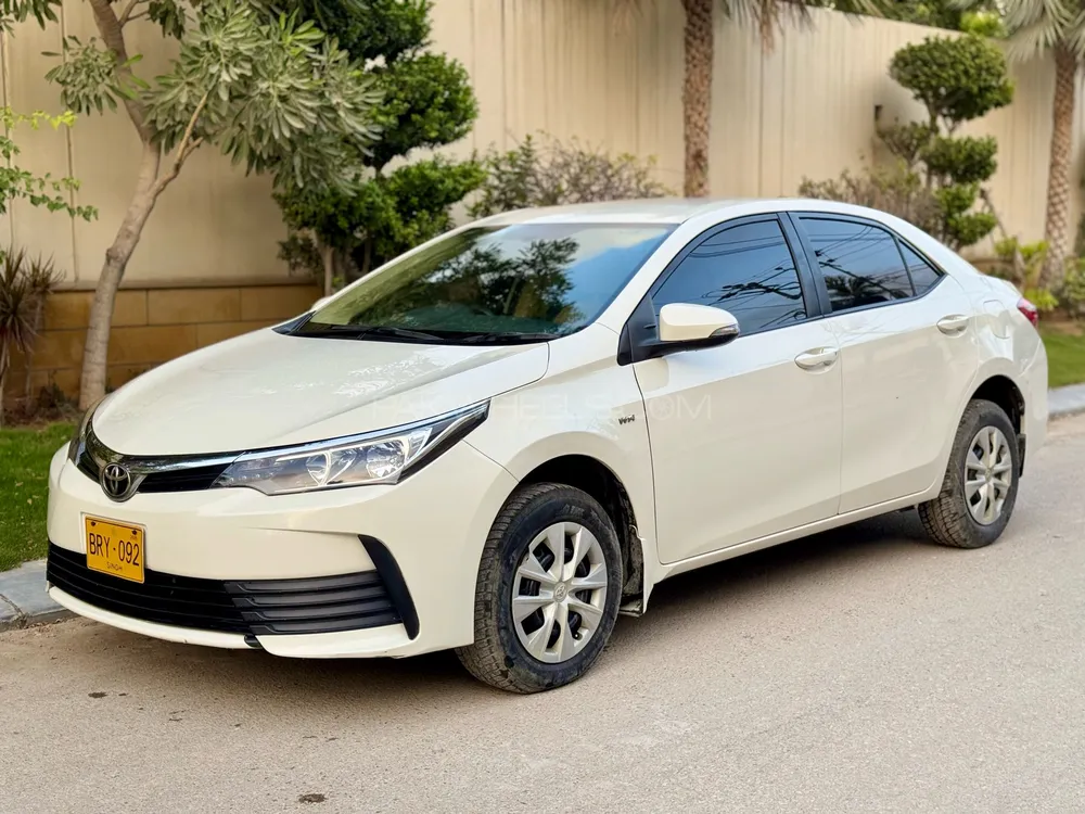 Toyota Corolla 2020 for Sale in Karachi Image-1