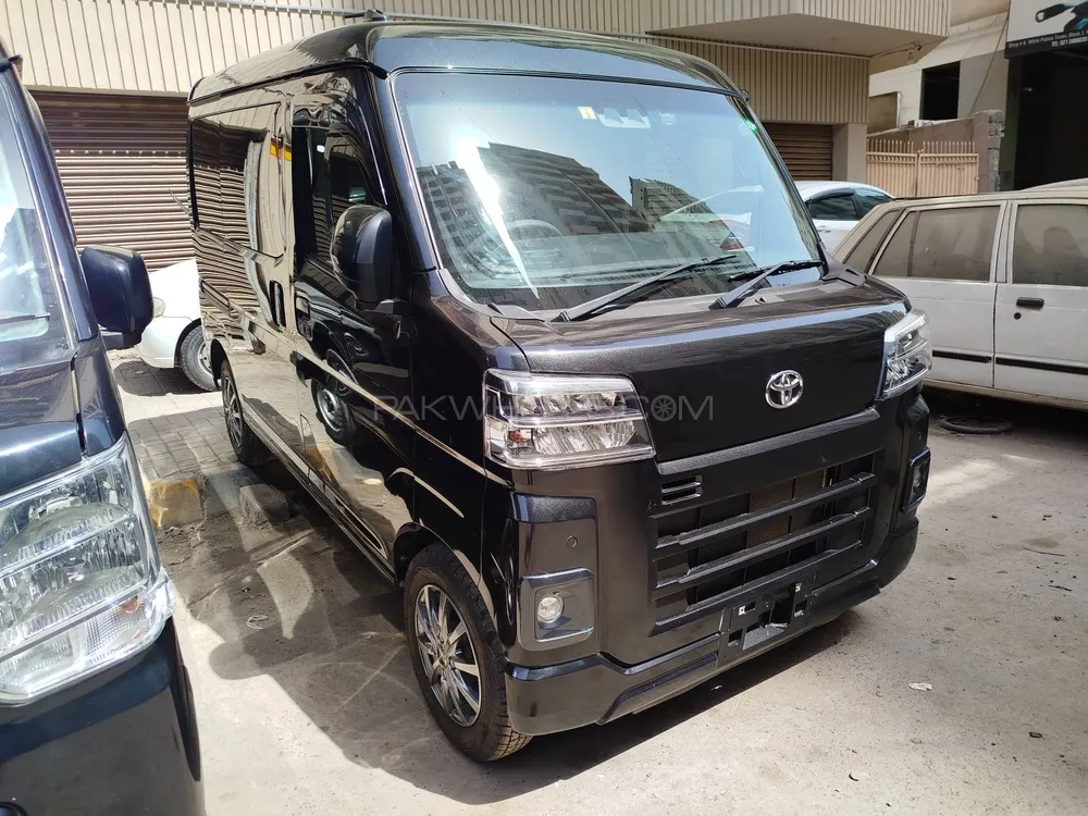 Toyota Pixis Space 2023 for Sale in Karachi Image-1