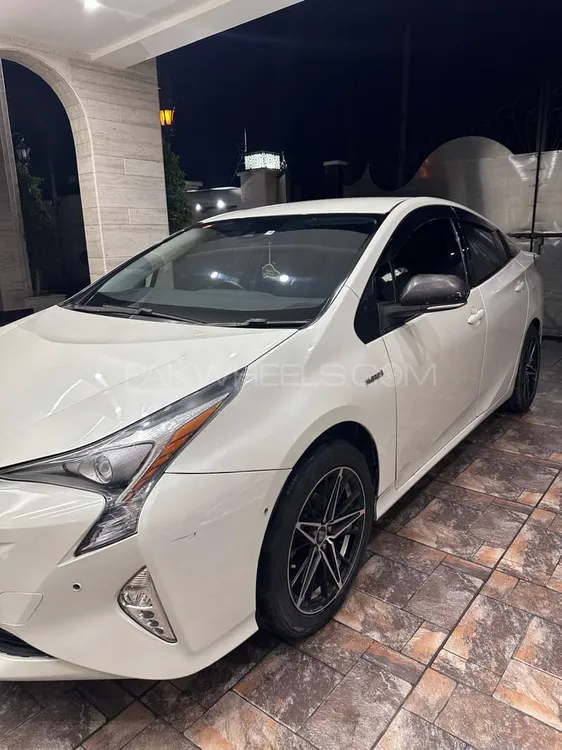 Toyota Prius 2016 for Sale in Rawalpindi Image-1