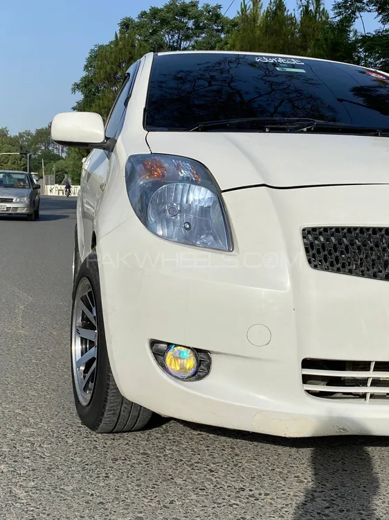 Toyota Vitz 2010 for Sale in Abbottabad Image-1