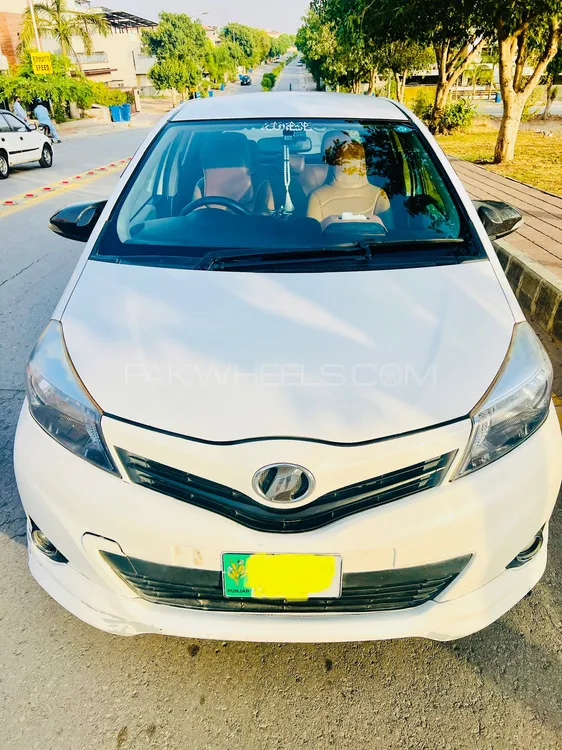 Toyota Vitz 2012 for Sale in Rawalpindi Image-1