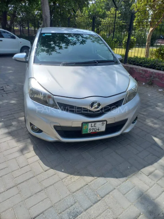 Toyota Vitz 2013 for Sale in Lahore Image-1